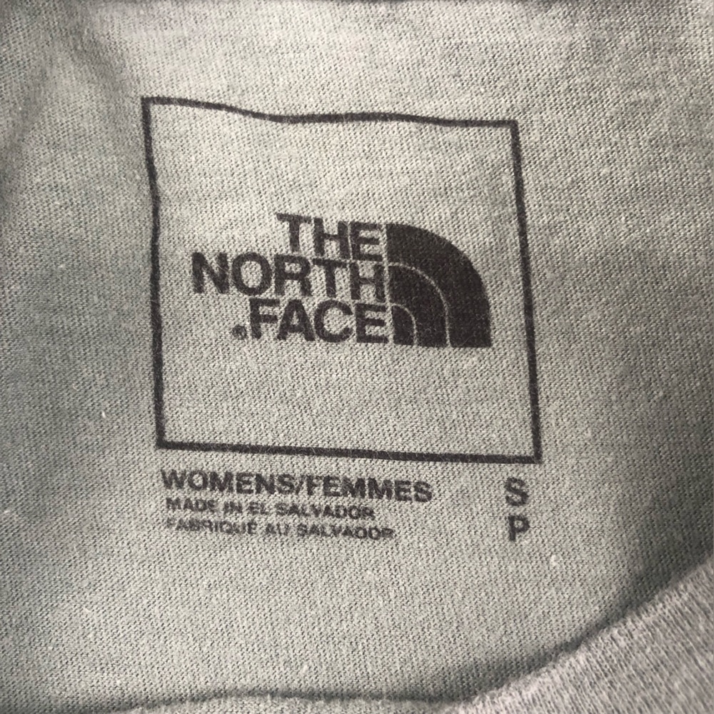 The North Face Women’s Graphic Tee - Picture 6 of 11